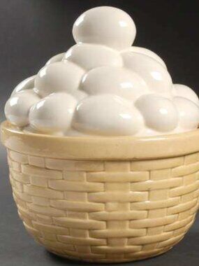 Vintage Metlox Poppytrail Egg Basket Ceramic Cookie Jar USA
